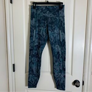 Athleta Rainier Green Floral Print Leggings/Tights Size Small